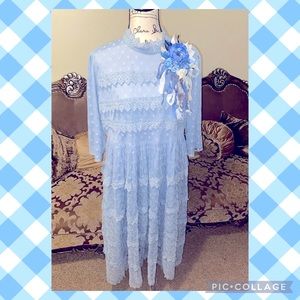SOLD Dusty Blue Lace Dress👗🤍